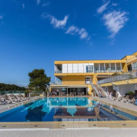 Semesteranläggning (resort) Horizont